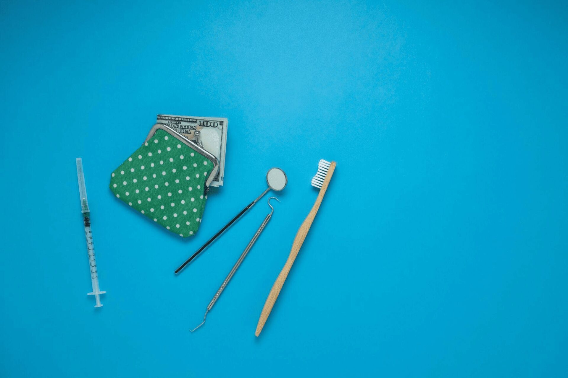 審美歯科の費用相場